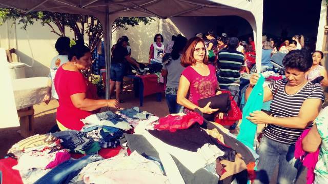 Voluntários realizam bazar beneficente para dentista de Cerejeiras que precisa de tratamento médico no exterior