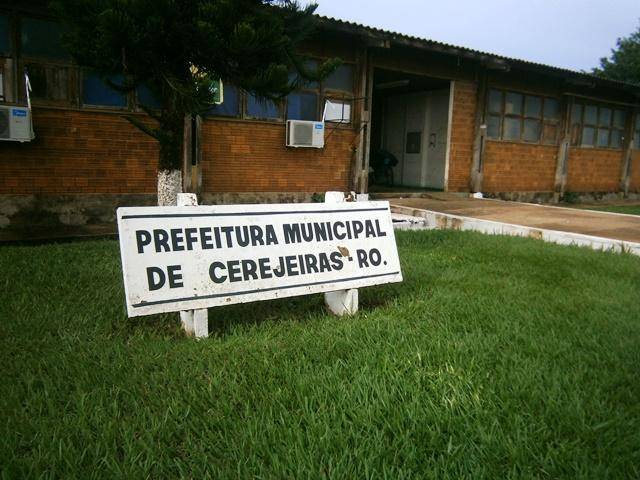 Cooperativa firma convênio com prefeitura e Câmara e oferece empréstimos a funcionários públicos em Cerejeiras