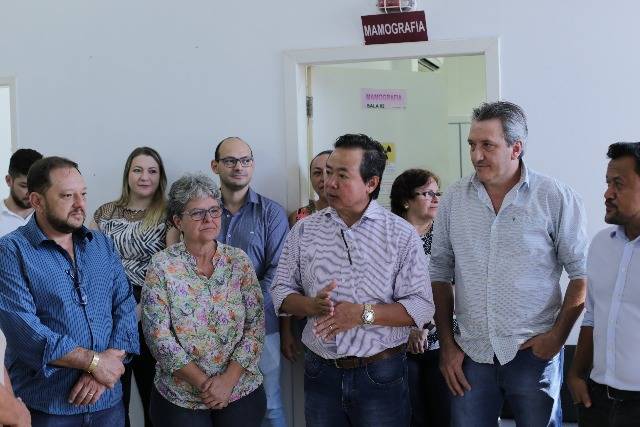 Primeiros exames em mamógrafo recuperado são feitos em Vilhena; prefeito e vereadores acompanham atendimentos