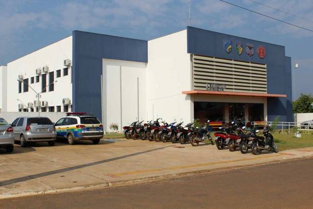 Casal é feito refém em Vilhena; homens armados usam carro das próprias vítimas na fuga