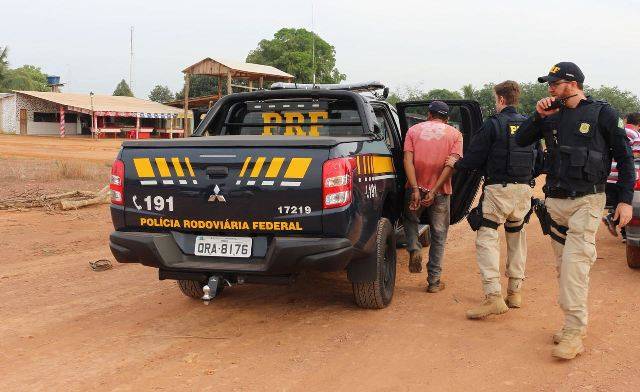 Operação conjunta prende 17 pessoas em RO por comércio clandestino de combustíveis; duas delas em Vilhena