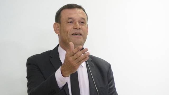 Jornalista anuncia que vai denunciar vereador na polícia em Vilhena; assessoria rebate acusação