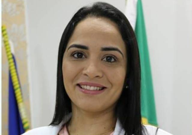 Após entregar mandato, prefeita cassada de Pimenta Bueno obtém liminar no TSE e vai reassumir o cargo