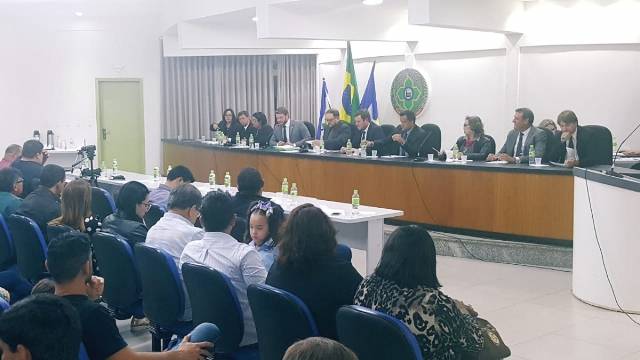 Câmara marca sessão para cassar vereador em Vilhena, mas falta de intimação pode anular decisão