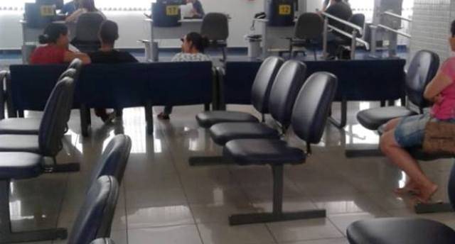 Em Vilhena, secretária se estressa e denuncia agência bancária após passar mais de 5 horas esperando atendimento