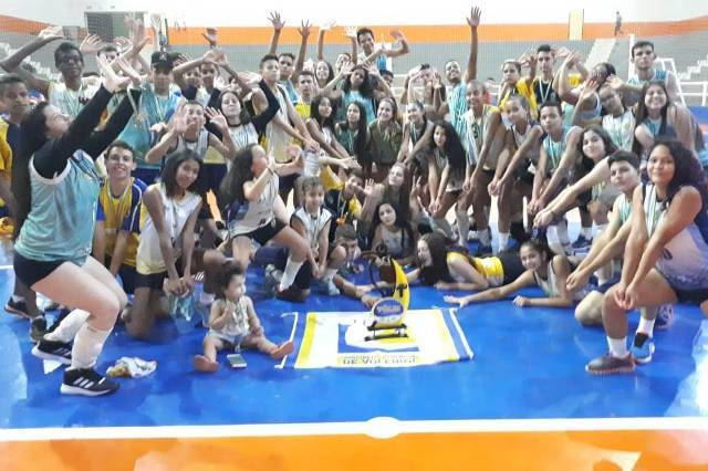 AVV é campeã em quatro categorias na 1ª Etapa do Festival Mirim e Vôlei em Sapezal