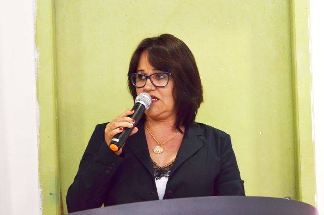 Através de sua assessoria, vereadora que faltou em votação que poderia cassar colega diz que estava doente