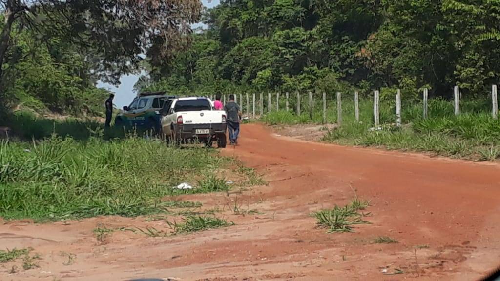 Corpo de apenado de 37 anos é encontrado em Chupinguaia com sinais de violência; vítima teria sido “desovada”
