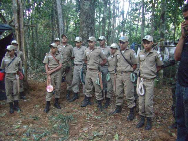 PEQUENOS RAMBOS: CRIANÇAS VILHENENSES APRENDEM A SOBREVIVER NA SELVA