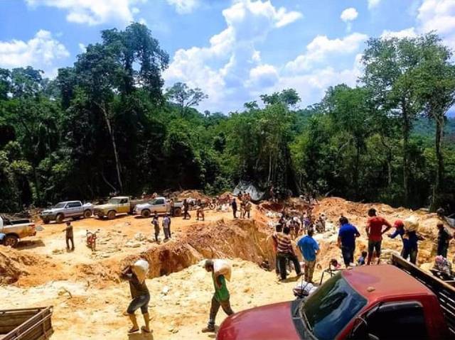 ASSISTA VÍDEO: garimpo de ouro em cidade da região vira febre e atrai vilhenenses para “Serra Pelada”