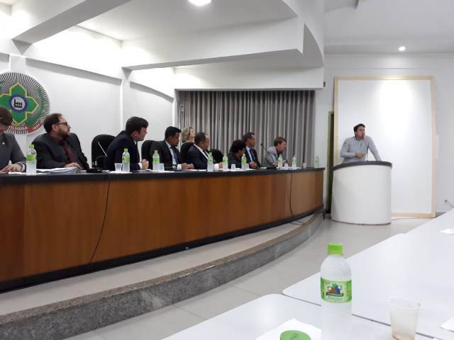 Vereadores “apertam” e secretário explica que demora em obras da prefeitura custará mais de R$ 5 milhões em Vilhena