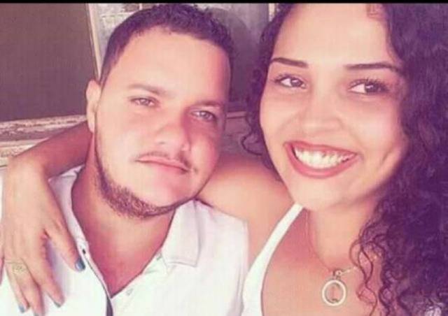 Garota acusada de encomendar a morte do padrasto se apresenta junto com marido e os dois são presos em Vilhena