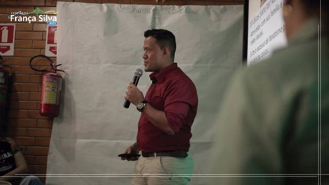 Após apresentar projeto, vereador ministra palestras sobre primeiro emprego em escolas de Vilhena