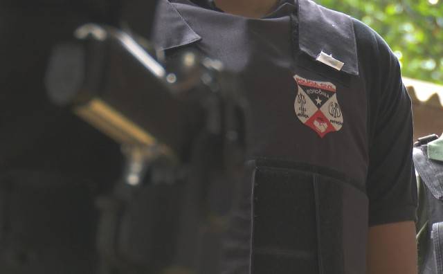 Em cidade de Rondônia, homem ameaça matar esposa com a ajuda do “diabo” e leva surra de “vassouradas”