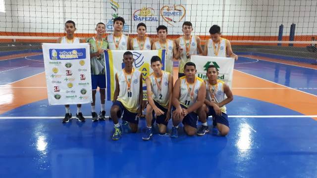 Com dois ouros e quatro pratas, AVV vence a última etapa do Festival Mirim de Voleibol