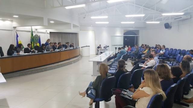 Vilhena: prefeito reduz ajuste do IPTU após pedidos de vereadores; proposta será votada hoje na Câmara