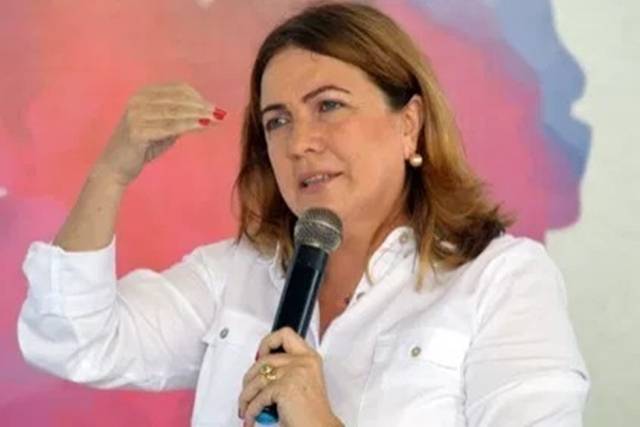 Governador eleito de Goiás nomeia como secretária de Educação professora que já comandou faculdade em Vilhena