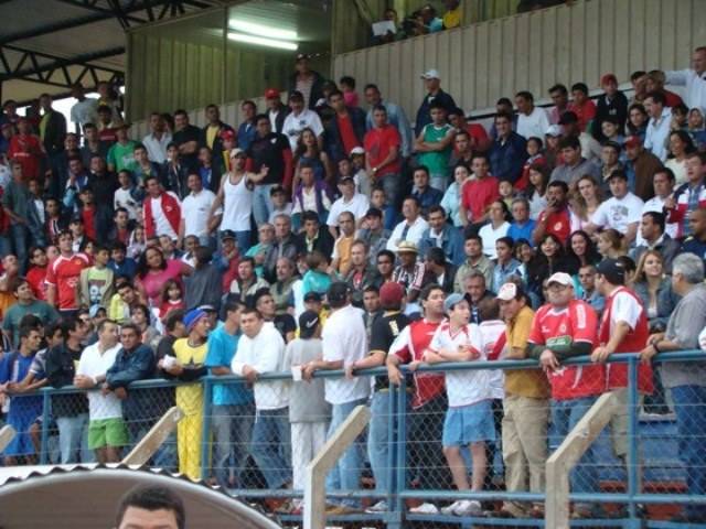 TORCIDA FAZ VEC PAGAR MULTA DE R$ 10 MIL