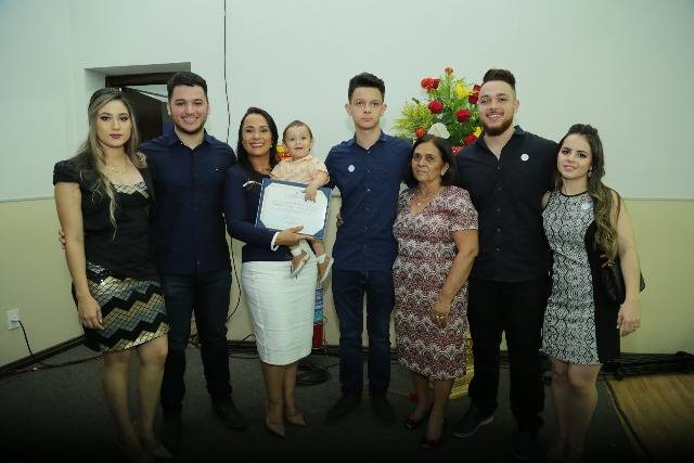 Diplomada pela segunda vez, Deputada Rosangela agradece votos e promete honrar confiança
