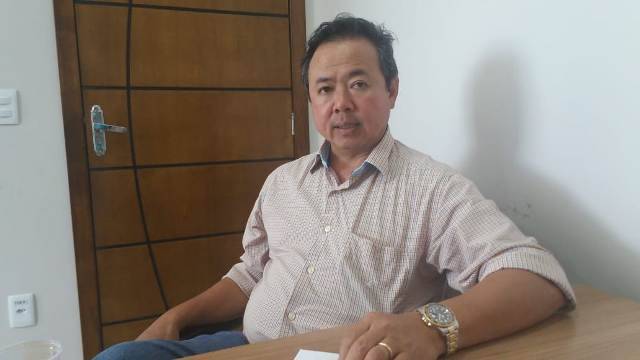 Prefeito de Vilhena anuncia compras milionárias de medicamentos, obras de pavimentação e promete novo hospital