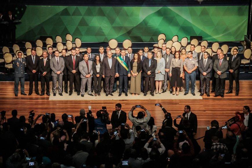 Marcos Rocha dá posse a equipe de governo e diz que missão é promover a mudança que a população de Rondônia almeja