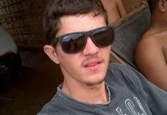Polícia da capital diz que jovem golpeado com chave de fenda no nariz foi morto após dizer que gostava de se masturbar