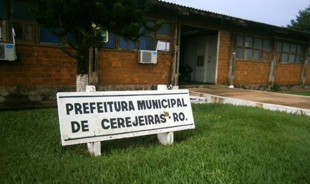 MP obtém liminar que proíbe contratações temporárias em Cerejeiras e pede realização de concurso público