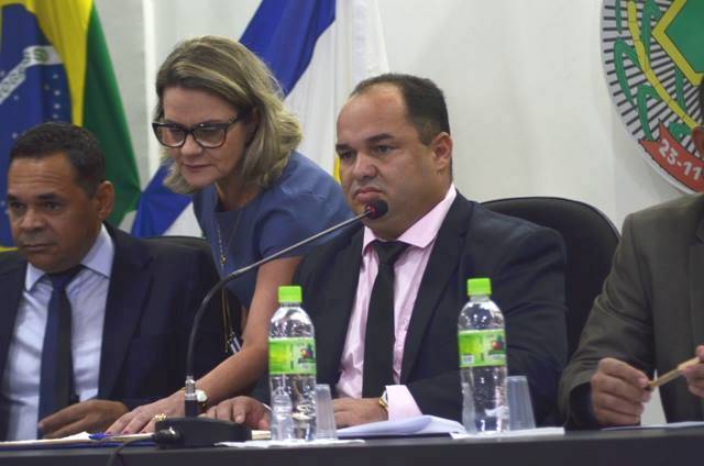 Sob nova direção: Câmara Municipal de Vilhena inicia os trabalhos de 2019 com posse de nova mesa diretora