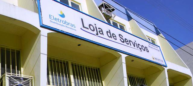 Denúncia anônima leva Polícia Militar de Vilhena a flagrar homem que fez “gato” em ligação de energia