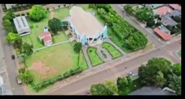 ASSISTA: vídeo compartilhado nas redes sociais “bombardeia” demolição de igreja em Vilhena e aumenta polêmica