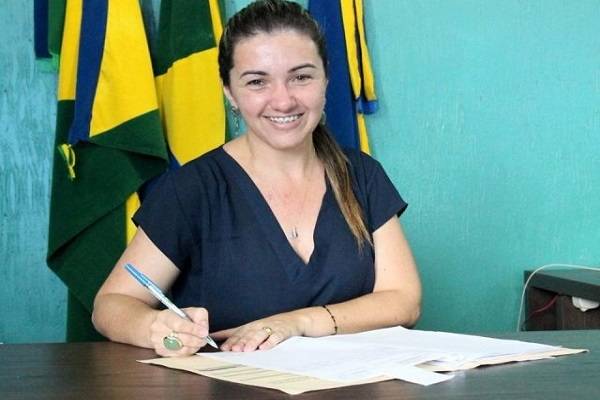 MP instaura inquérito para investigar prefeita de Chupinguaia; faltam medicamentos e servidores em hospital