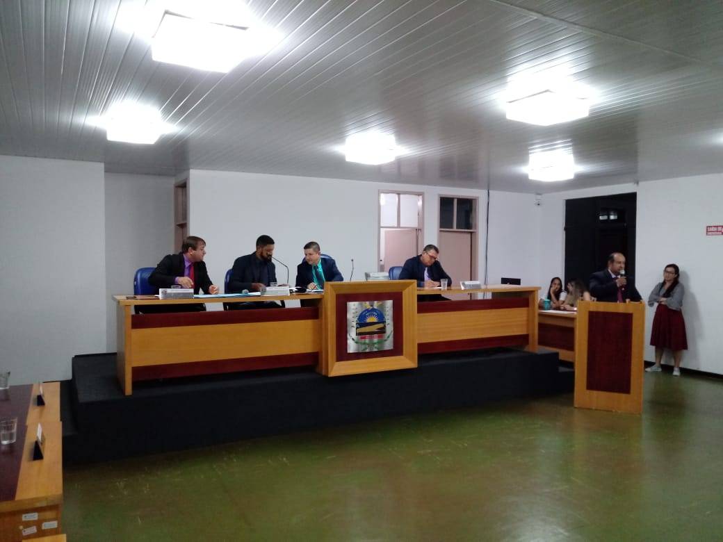Segundo vereador mais votado renuncia ao mandato e deixa vaga para filho de ex-prefeito em Cerejeiras