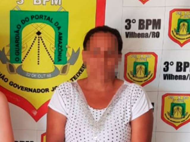 Vilhena: mulher é presa junto com a filha, acusada de roubar R$ 2 mil de idoso após beber cerveja com ele