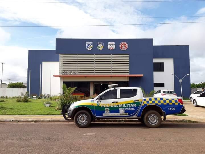 Polícia fecha boca de fumo no bairro Cristo Rei; oito pessoas, entre elas três menores, foram levadas para a Unisp