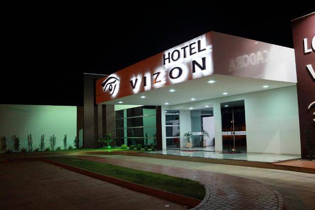 Em Vilhena, assaltantes invadem hotel de ex-vereador, ameaçam funcionários e espancam testemunha