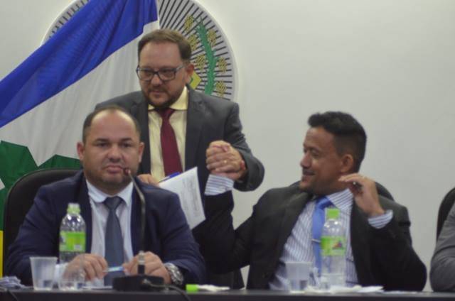 Após enterrar CPI, presidente da Câmara de Vereadores de Vilhena provoca líder comunitário: “Aqui você não vai ter cargo”