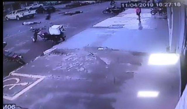 ASSISTA VÍDEO: homem que atingiu idosa com bicicleta elétrica em Cerejeiras morre em hospital de Cacoal