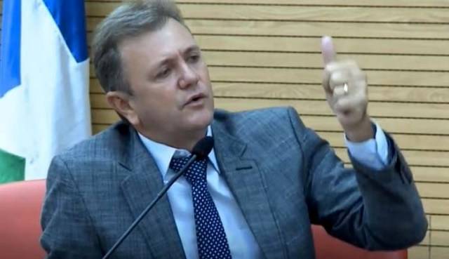 Deputado Luizinho Goebel rebate líder do Governo na ALE e sugere planejamento para estradas do Cone Sul