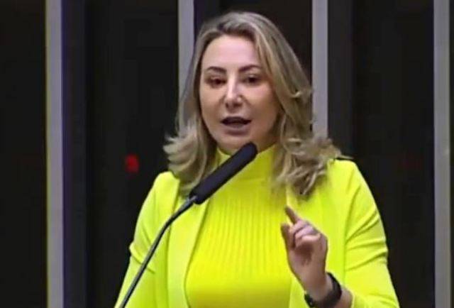ASSISTA: em vídeo, deputada de RO rebate críticas a ação social a favor de mulheres, chamada de “Bolsa Peia” nas redes sociais