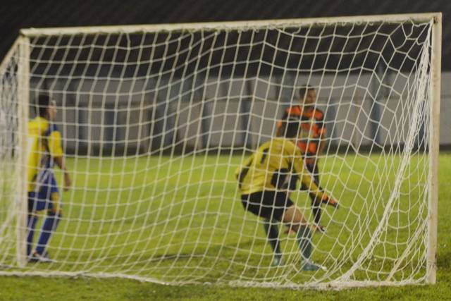 Nos pênaltis, Tratorcampo e Primos se classificam para a semifinal da Copa do Trabalhador