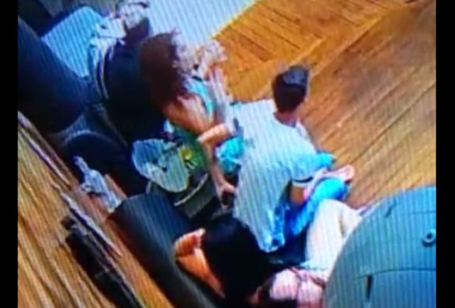 ASSISTA: câmeras de monitoramento mostram rapaz furtando celular em badalada casa noturna de Vilhena