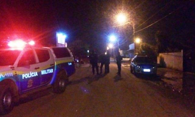 Rapaz de 18 anos tentar matar o próprio pai a facadas em Chupinguaia; testemunha tenta evitar e também é atacada