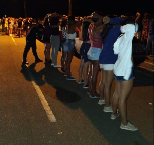 Operação da PM apreende veículos e drogas em “point dos exageros” em Vilhena; três são presos após bafômetro