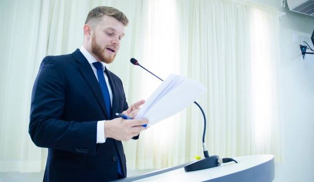 Vereador apresenta proposta para que vilhenenses possam doar parte do Imposto de Renda para crianças e idosos