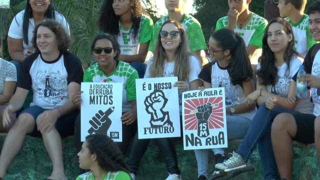 VÍDEOS: assessor de vereador, líder do MBL em Rondônia vai a protesto de alunos do IFRO em Vilhena e cria “treta”