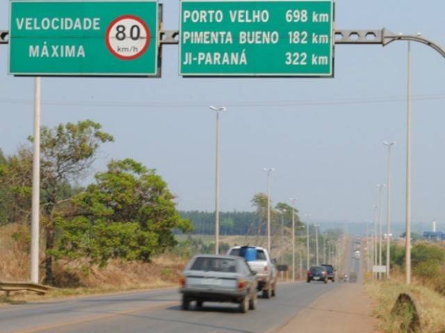 Ministro de Infraestrutura descarta duplicação e BR-364 vai ficar só no tapa-buracos este ano