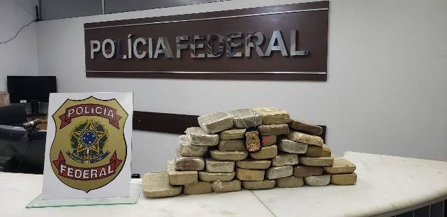 Agentes da Polícia Federal prendem, em Vilhena, caminhoneiro que levava 33 kg de cocaína para o Sudeste