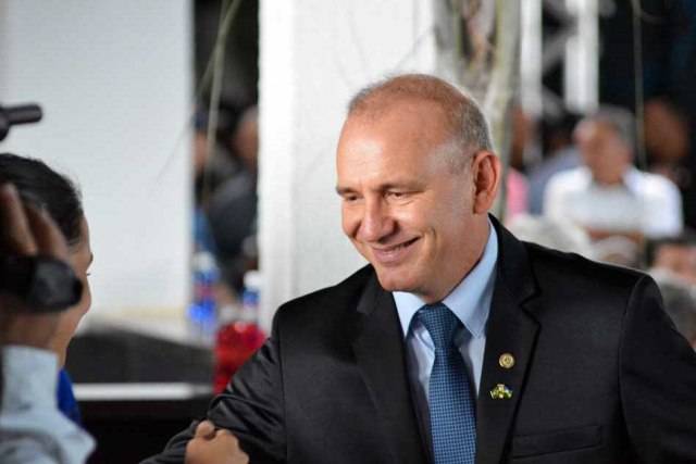 Deputado Ezequiel Neiva destinará R$ 630 mil para estudantes de Cerejeiras e Colorado do Oeste