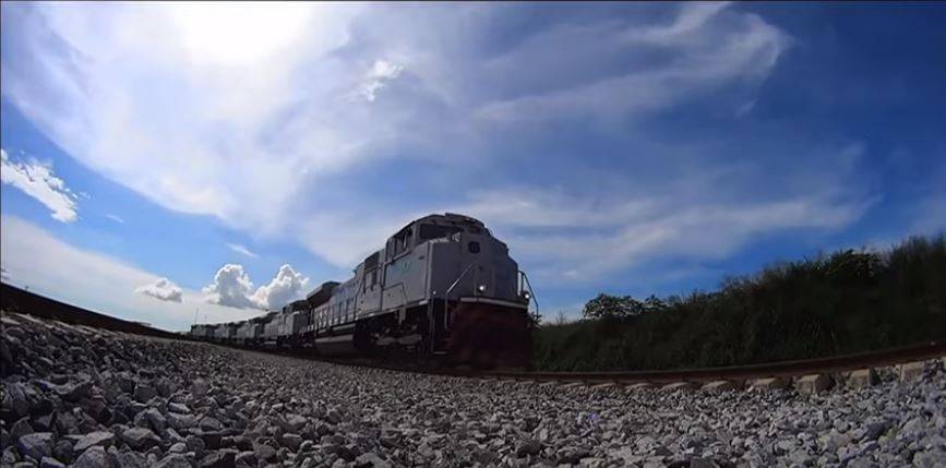 VÍDEO: Bolsonaro promete tirar do papel ferrovia que sai de Goiás, atravessa o Mato Grosso e chega até Vilhena