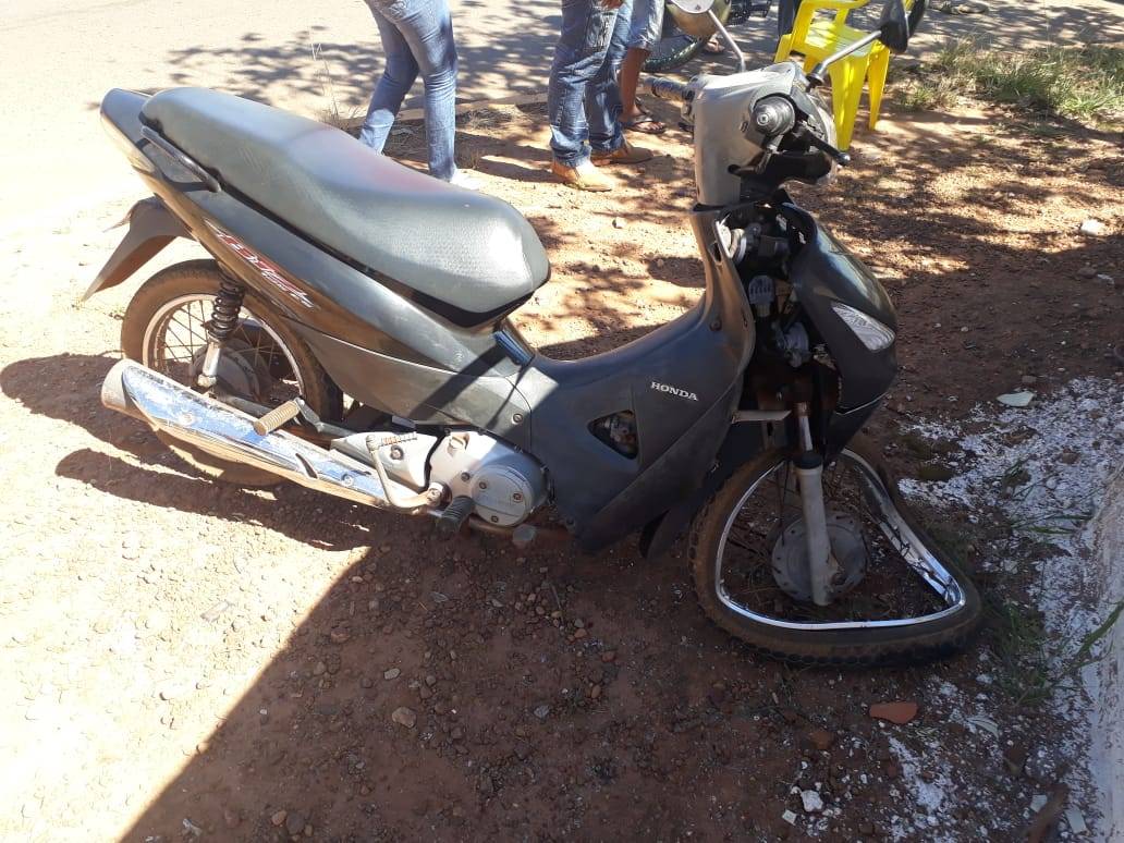 Prefeitura emite nota e promete consertar moto de mulher atropelada por ônibus de transporte escolar em Vilhena
